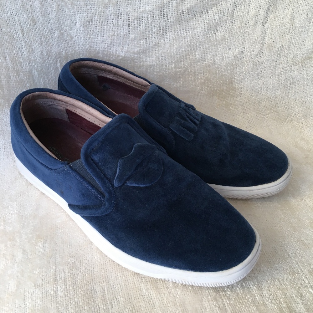 Mark Nason Kiss Me Crushed Blue Velvet Slip-On Sneakers Size 7.5